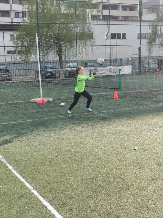 3 kids sport